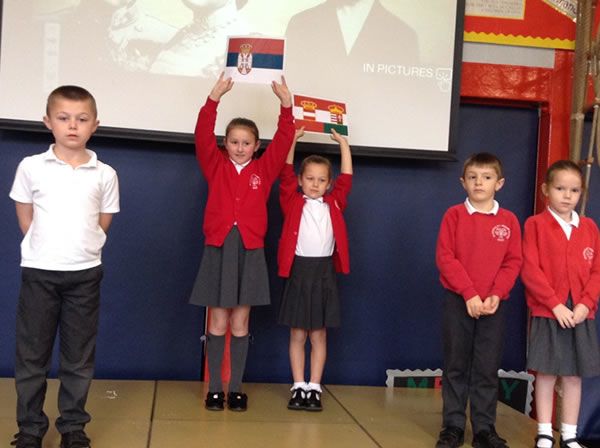 Year 3 performed an assembly for WW1 1
