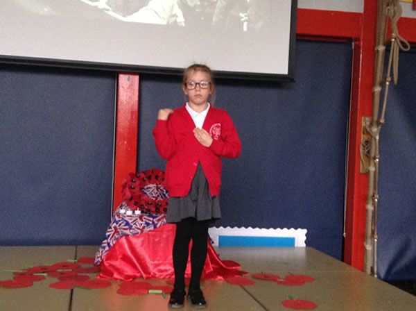 Year 3 performed an assembly for WW1 5